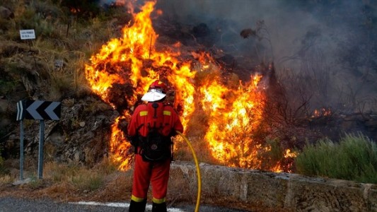 La ola de calor en el hemisferio norte causa incendios en Grecia, Turquía, Italia, España y Bulgaria