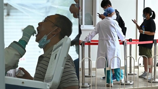 Confinan a millones de personas en China por brote de la variante delta