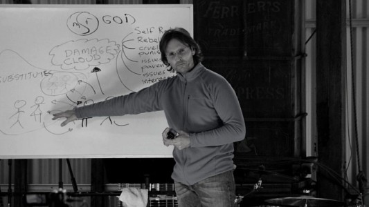 Un hombre asegura ser Jesucristo y creó una secta: "Tengo recuerdos muy claros de la crucifixión"