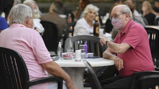 Advierten que para controlar la cepa Delta tendría que vacunarse al menos al 80% de la población