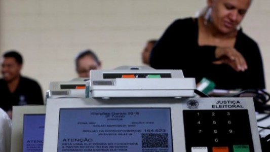 La Corte Suprema de Brasil ordenó investigar a Bolsonaro por mentir para atacar urnas electrónicas