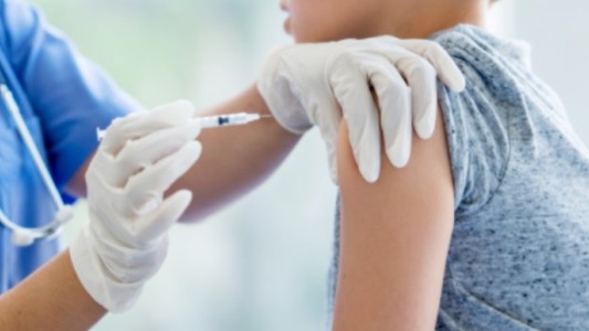 Coronavirus: Chile tramita vacunación para niños de 3 años y confirma tercera dosis