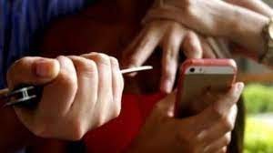 El calvario de la chica a la que un ladrón le pide sexo para devolverle el celular