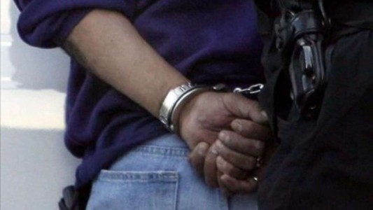 Nena de 12 años embarazada: detuvieron por violación a su padre y a su hermano