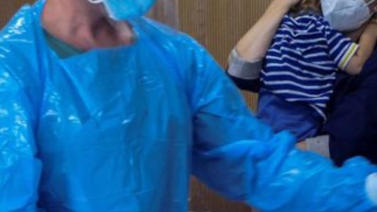 Coronavirus: identifican factores que explican cuadros graves en chicos