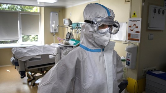 El caso del supercontagiador ruso que infectó a 1.500 personas de una sola vez