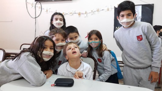 Comunicados por un barbijo