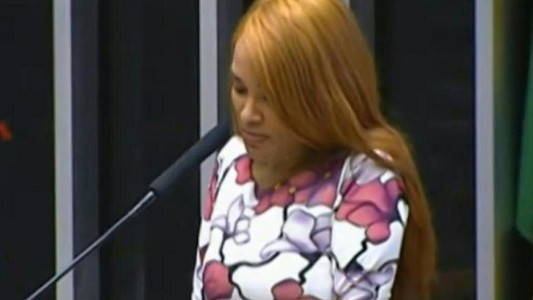 Congreso destituye a diputada acusada de asesinar a su marido