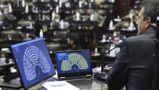 Por una multa de 50 pesos, uno de los principales precandidatos no podría asumir en el Congreso