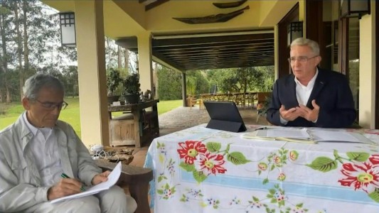 Uribe niega responsabilidad en asesinatos de civiles por militares colombianos