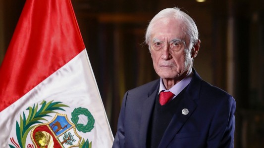 Renunció el Canciller de Perú apenas 19 días después de haber asumido