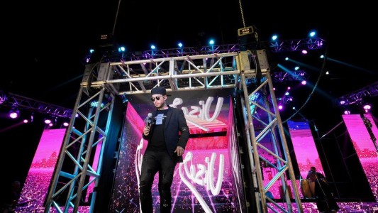 Ulises actuara en un baile con burbuja