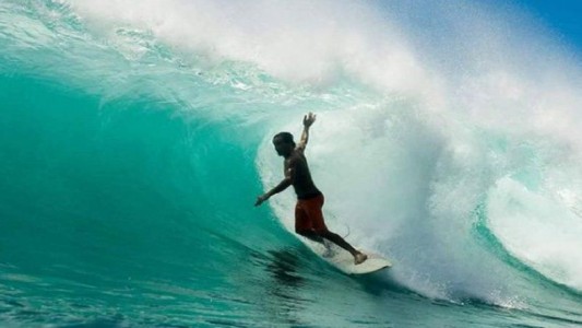 Surfista argentino falleció mientras practicaba en una playa de México