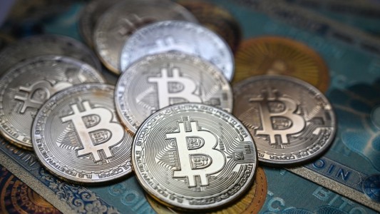 El valor del Bitcoin supera los 50.000 dólares por primera vez desde mayo