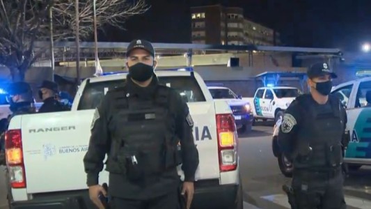 Un delincuente muerto y una policía herida tras un feroz tiroteo en El Palomar