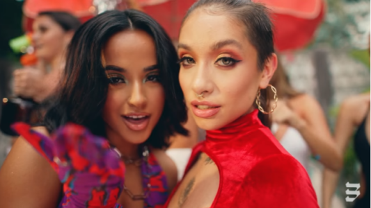 María Becerra y Becky G mostraron un adelanto del tema que lanzarán juntas