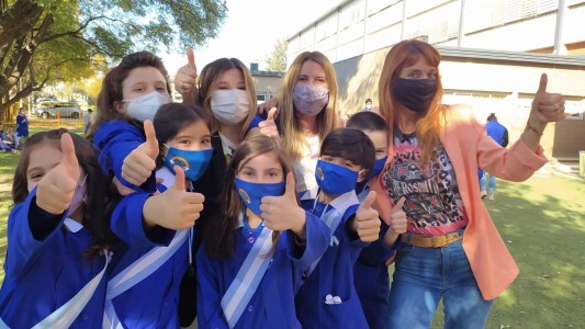 Siembra tu lengua: enseñanza de la lengua de señas