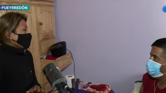 Fanático de la Mona superó el Covid y despertó con sus canciones