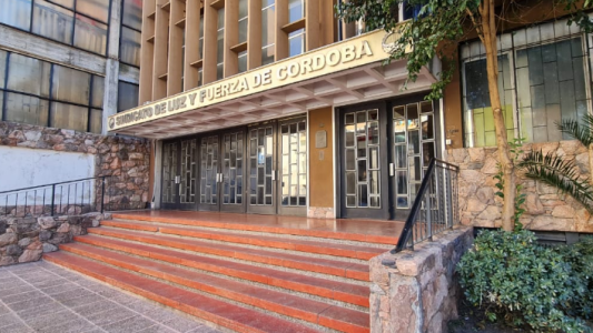 Procesan a la cúpula de Luz y Fuerza por asociación ilícita, lavado de activos y defraudación por administración fraudulenta