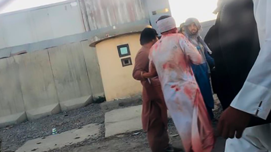 El Estado Islámico de Afganistán se atribuyó los ataques suicidas en Kabul