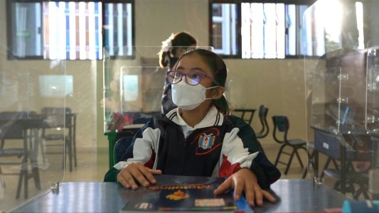 Reabren las escuelas en México tras 17 meses de clases a distancia por pandemia