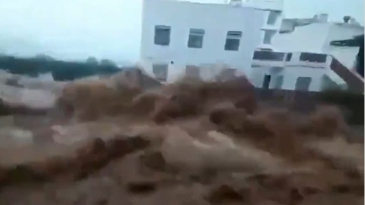 Intensas lluvias causan masivas inundaciones en Cataluña