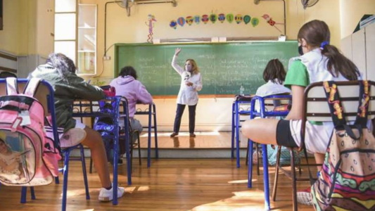 Clases presenciales: docentes, vacunados y con PCR, sí o sí…