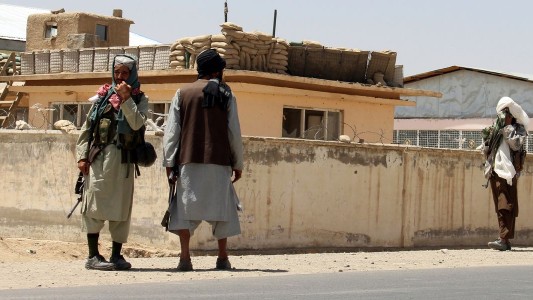 Talibanes entrar a sitios porno para rastrear a las prostitutas afganas: los castigos van de la violación en manada a la horca