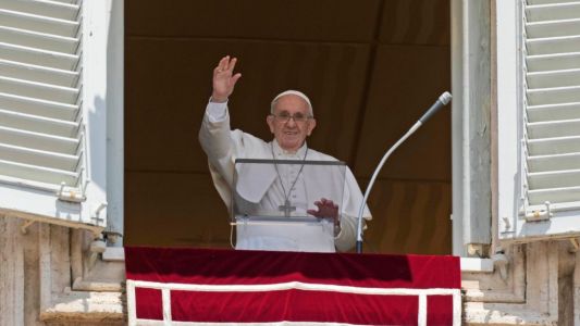 El Papa Francisco pide que reciban a los afganos que huyen en busca de una nueva vida