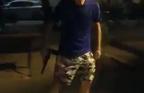 Hombre armado con una pistola de juguete causa pánico en marcha feminista