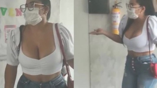 Trataron de impedir el ingreso a una madre al colegio por la vestimenta que llevaba