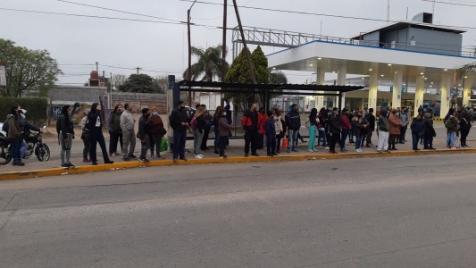 Regresó la presencialidad plena en las escuelas, pero no en el transporte