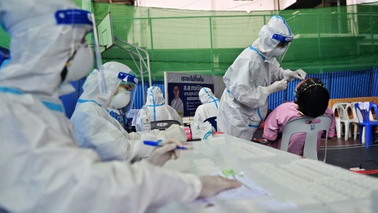 La OMS anunció que el mundo entró en una meseta de contagios de coronavirus