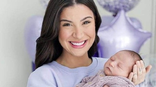 Una influencer no le asignará género a su bebé: quiere que lo elija cuando crezca