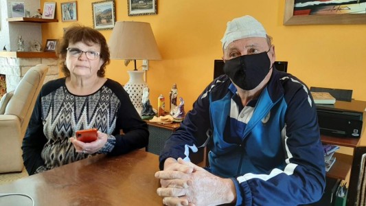 Con armas de fuego y una picana, ladrones asaltaron a un matrimonio en La Falda