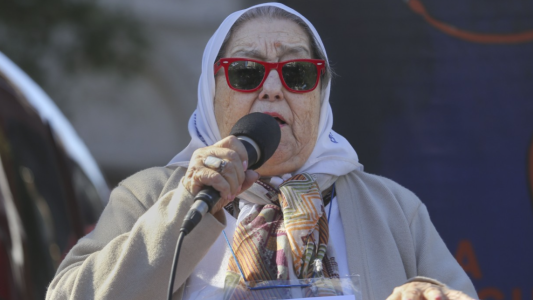 Hebe de Bonafini pidió cambios en el Gabinete y dijo que a Fernández "le hacen el diario de Yrigoyen"