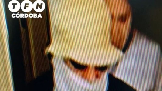 Video: violento asalto a farmacia de Villa Corina