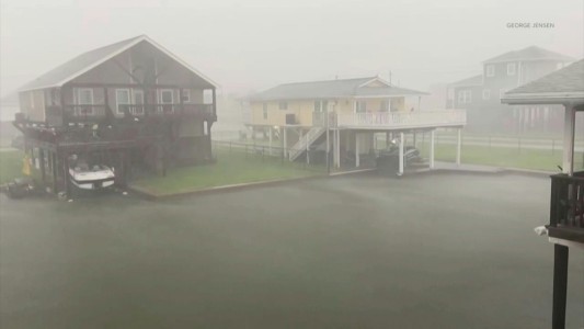 La tormenta Nicholas se convierte en huracán y se dirige a Houston