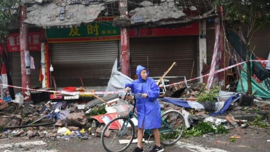 Trágico terremoto sacude China y deja al menos 3 muertos