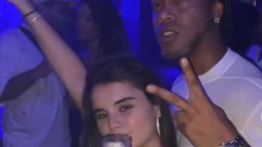 Video: El divertido encuentro de una argentina y Ronaldinho en un "after"