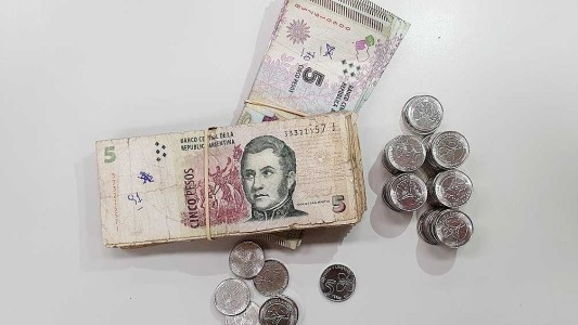 Extendieron el plazo para cambiar billetes de $5 por monedas: hasta cuándo se podrán usar