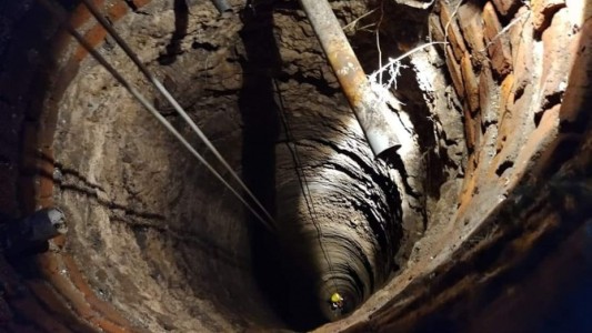 Un nene de 10 años cayó en un pozo ciego y lograron rescatarlo