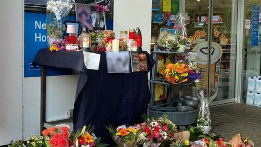 El Gobierno alemán condenó el asesinato de un joven que le pidió a un cliente usar barbijo