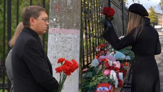 El día después de la masacre en la universidad de Rusia