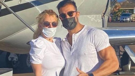Britney Spears solicitó a la jueza que se concrete el fin de su tutela para poder casarse