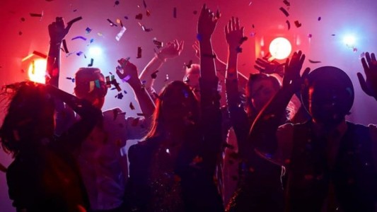 Especialistas recomiendan el uso de barbijos en boliches