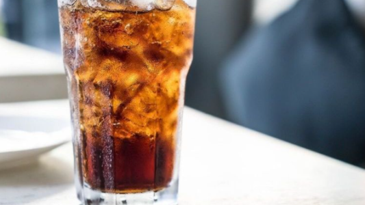 Murió luego de ingerir una gaseosa en 10 minutos