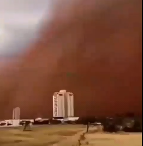 Impresionante tormenta de polvo oscurece el cielo en Brasil