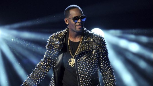Cantante R. Kelly fue declarado culpable de abuso y tráfico sexual