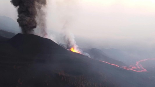 La lava del volcán de La Palma entró en contacto con el mar